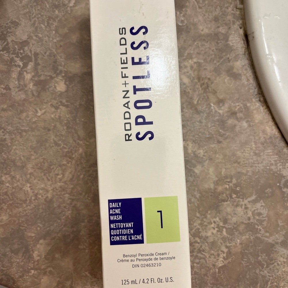 Rodan + Fields Spotless Daily Acne Wash